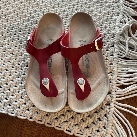 Birkenstock Gizeh Sandals - Picture 7 of 10